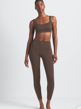 NikeSKIMS Matte                                               V-Line Legging